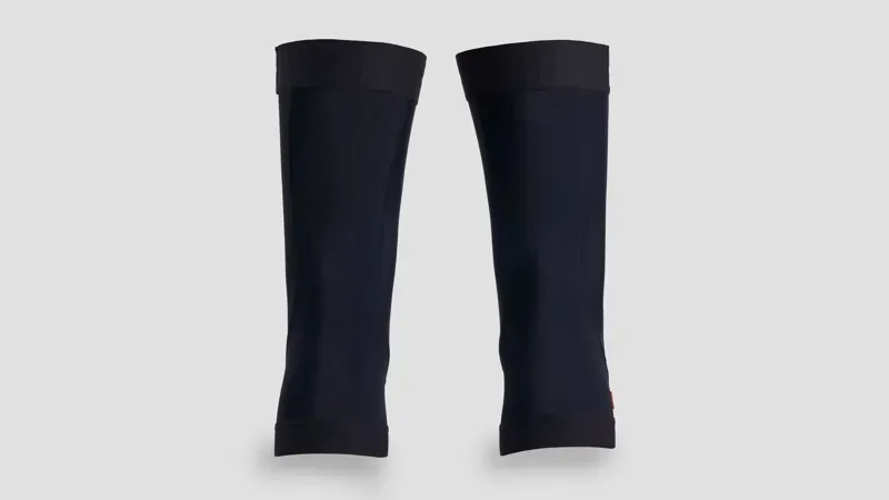 Specialized Traction D3O Knee Pads in Black-2