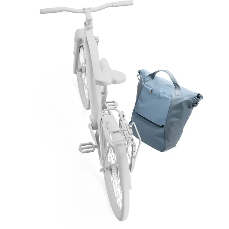 Thule Chasm 22l Inlock Courier Bag in Blue-7